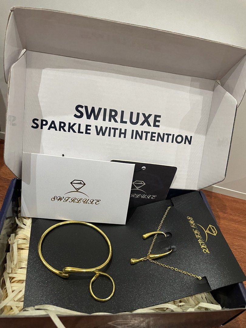 Swirluxe Teardrop Jewelry Set (Category: Luxury Accessories) located in Quezon City. Submitted by mugs.meowph (Listing ID 1460629852, Image 2). Description: Necklace ✨ Earrings ✨ Ring ✨ Bracelet .