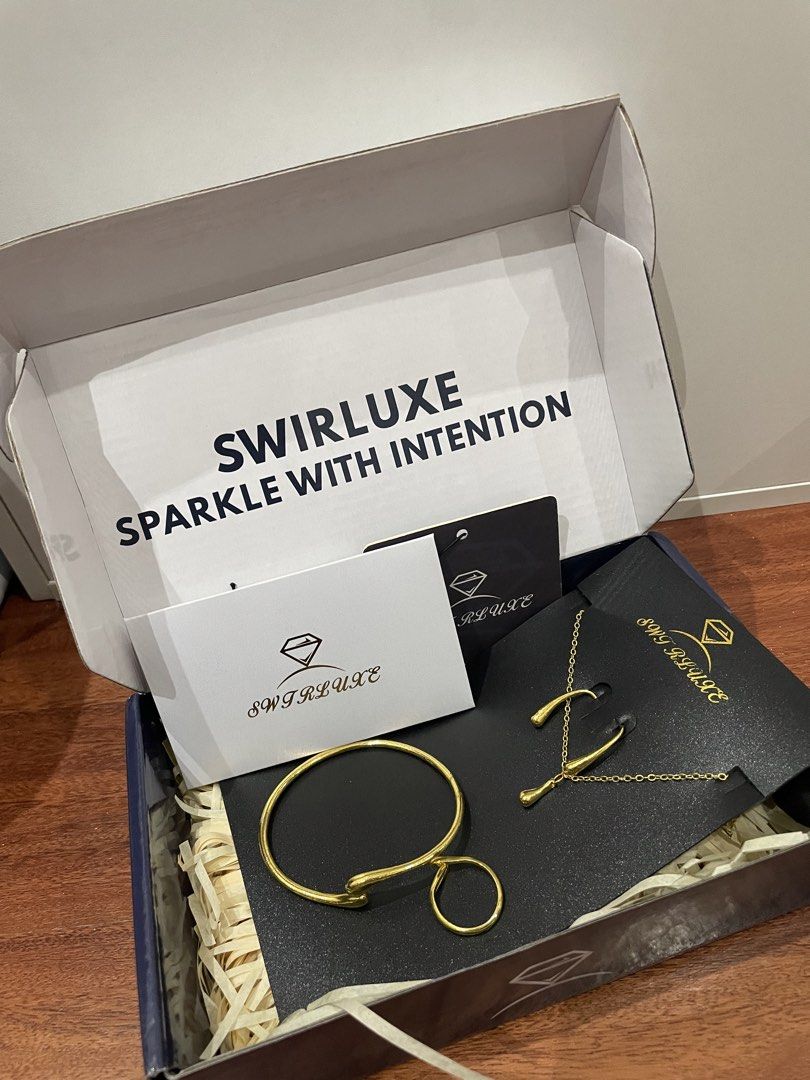 Swirluxe Teardrop Jewelry Set (Category: Luxury Accessories) located in Quezon City. Submitted by mugs.meowph (Listing ID 1460629852, Image 1). Description: Necklace ✨ Earrings ✨ Ring ✨ Bracelet .