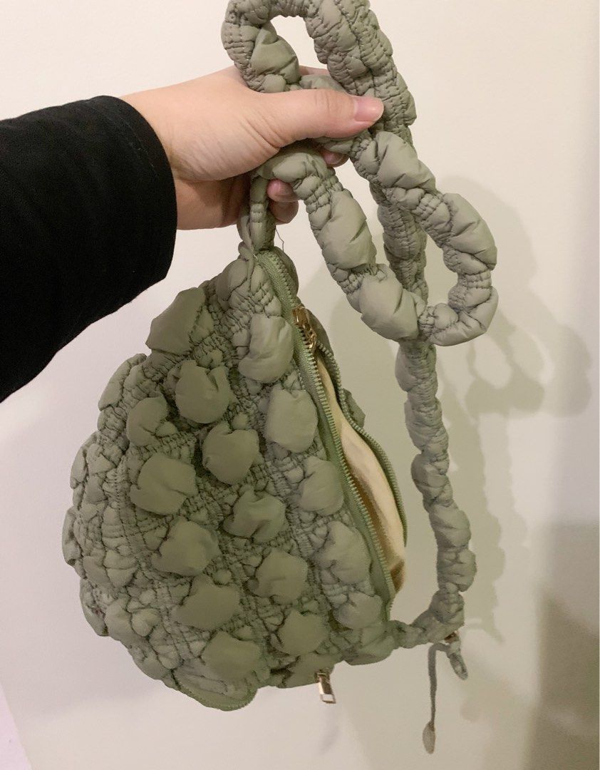 Take All Assorted Bags (Category: Tote Bags) located in Manila. Submitted by w0nderfulw0rld (Listing ID 1460639069, Image 3). Description: Take all 4 assorted bags for Php 1,000 Decluttering, will include freebies.