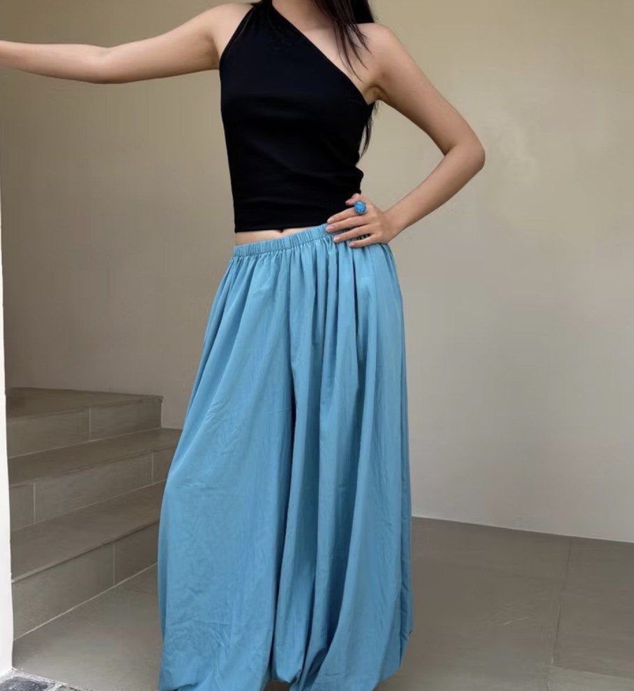 Teal wide leg balloon pants (Category: Other Bottoms) located in Pasig City. Submitted by h0tsalami (Listing ID 1460617985, Image 1). Description: .