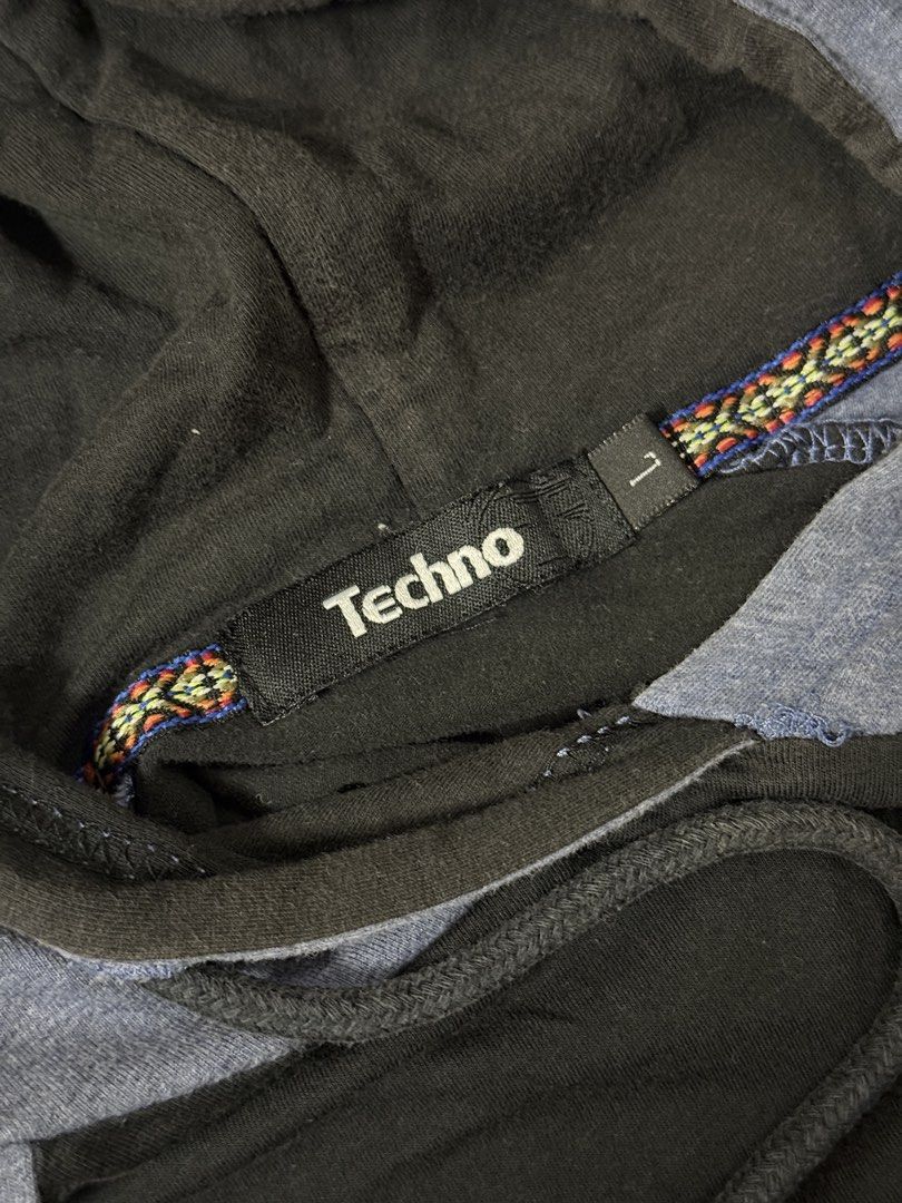 TECHNO (Category: Tshirts & Polo Shirts) located in Alor Gajah. Submitted by famyechoes (Listing ID 1460657878, Image 2). Description: P20.5 L25.5.