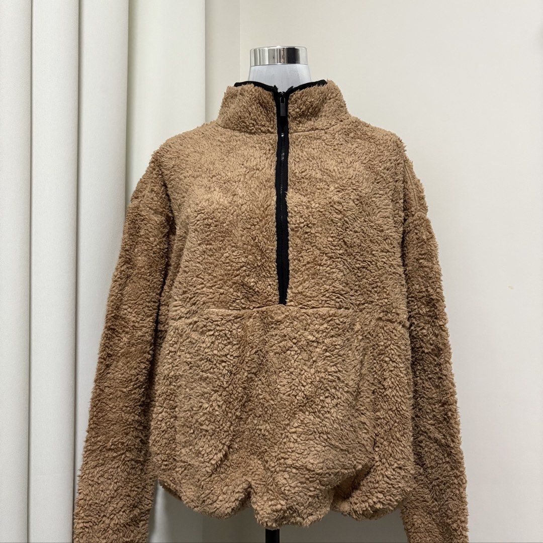 Teddy Half Zip Jacket (Category: Coats, Jackets and Outerwear) located in Angeles City. Submitted by declutteredcloset_ (Listing ID 1460523269, Image 1). Description: S-L.
