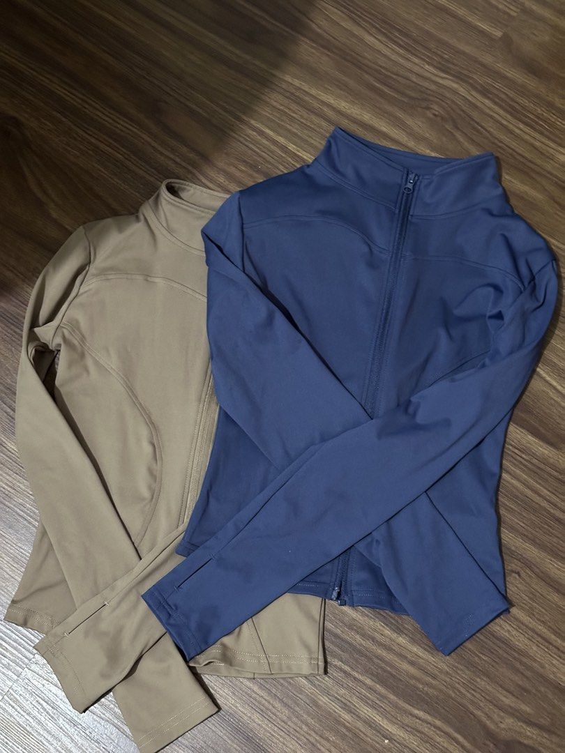 Tennis/Pickleball drifit top (Bundle) (Category: Activewear) located in Manila. Submitted by brownbutterlatte (Listing ID 1460572390, Image 3). Description: 2 top for 350 Fits xs- semi med used once only! RFS: tight on me helping tags alo lululemon nike adidas uniqlo underarmour calvin klein new balance asics onitsuka tiger .