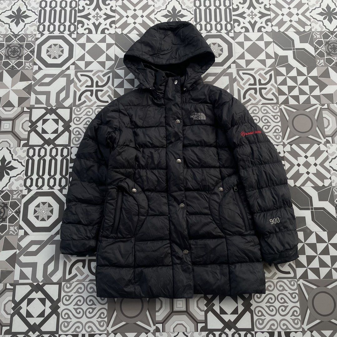 The North Face 900 Series Puffer Jacket (Category: Coats, Jackets and Outerwear) located in Santo Tomas. Submitted by denev17 (Listing ID 1460581542, Image 1). Description: 29L 20W removable hood.