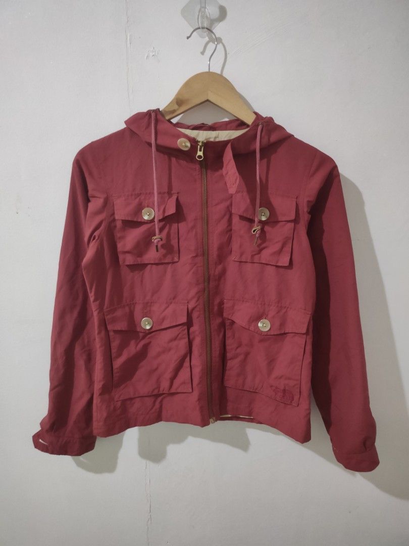The North Face Jacket Maroon (Category: Coats, Jackets and Outerwear) located in Ozamiz City. Submitted by ukaygrails (Listing ID 1460518462, Image 1). Description: Excellent condition Pangbabae extra small pwede rin sa anak nyo po☺️ Dimes 18/22.