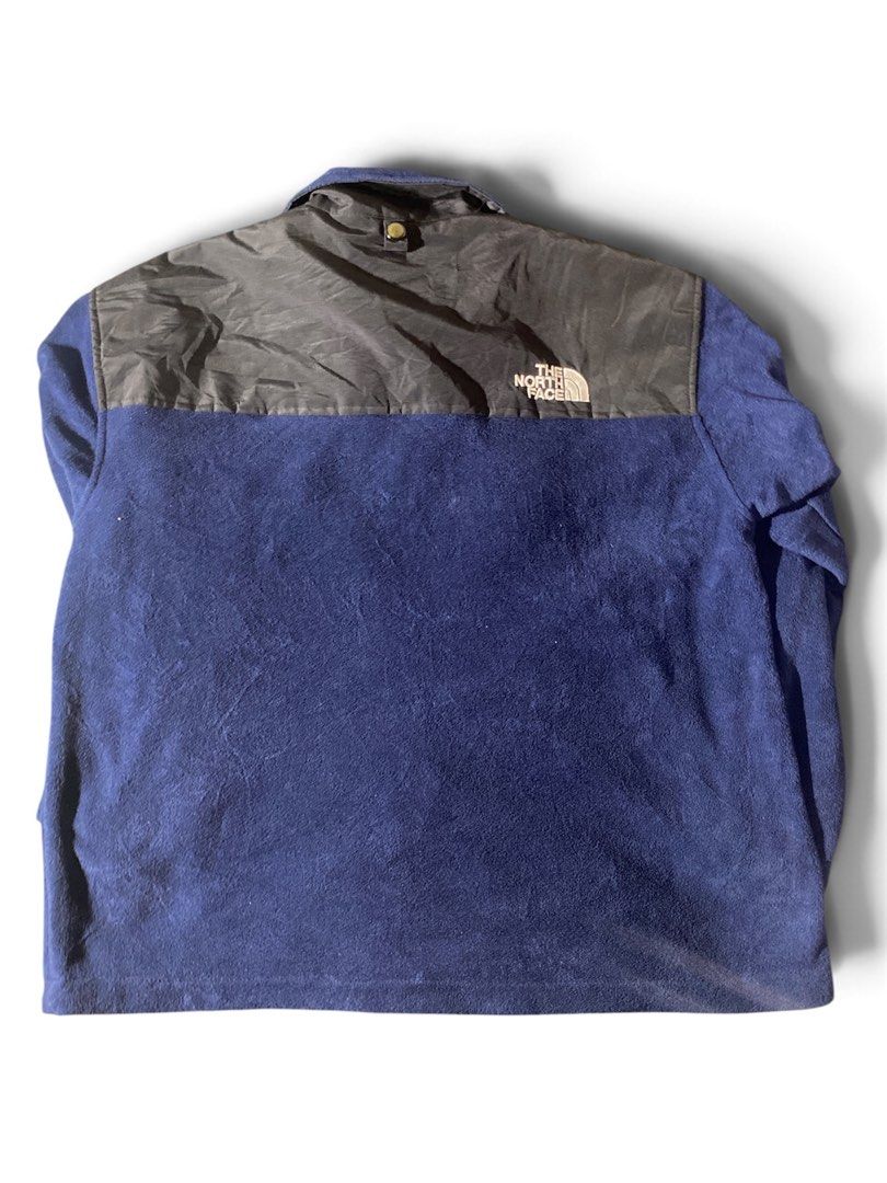 The North Face Y2K Gore-Tex Wind Stopper (Category: Coats, Jackets and Outerwear) located in Talavera. Submitted by clove_thrifts (Listing ID 1460632456, Image 2). Description: XL 24 WIDTH 29 LENGTH COMPLETE DETAILS.