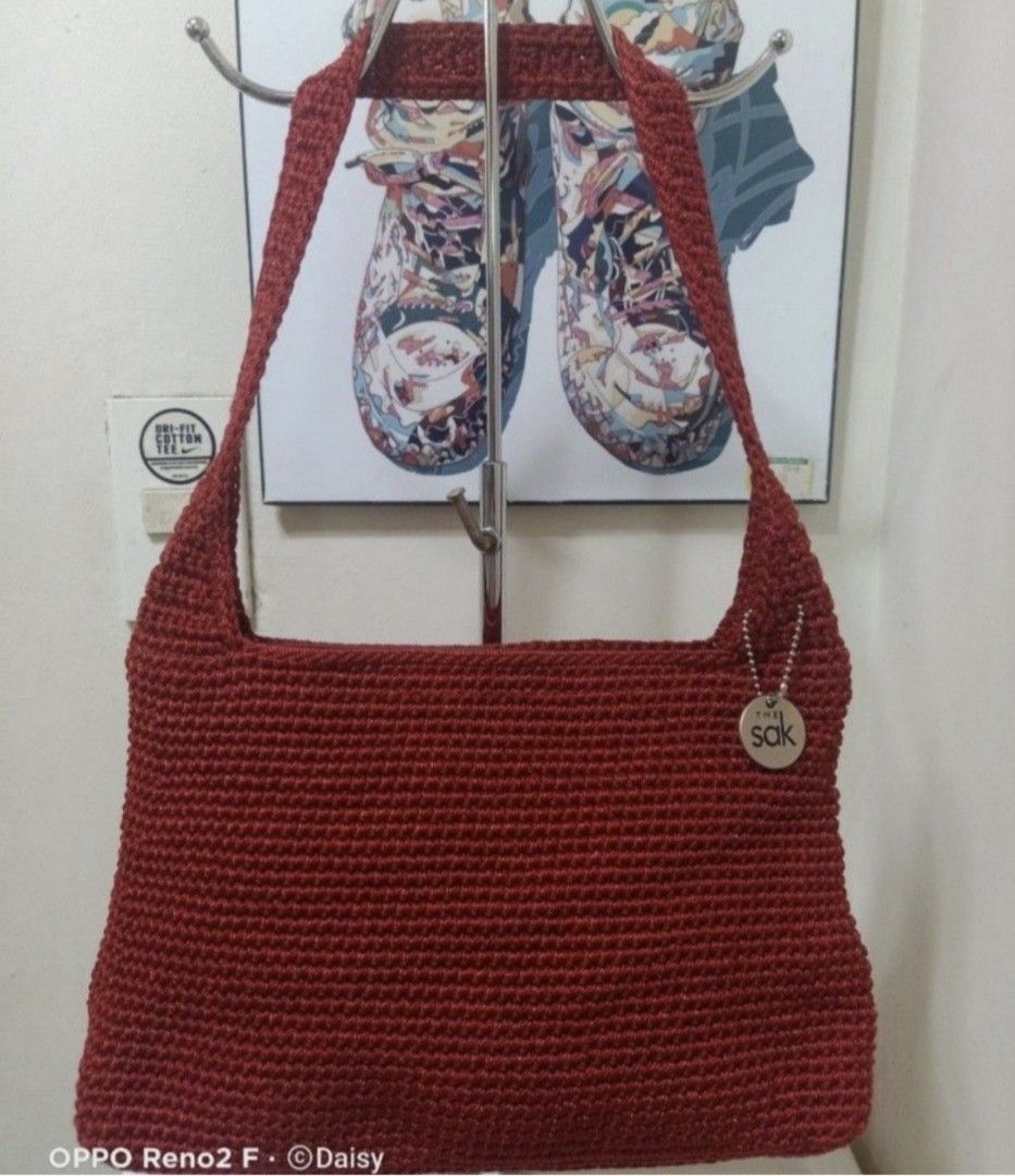 The Sak (Red Wine) (Category: Shoulder Bags) located in Quezon City. Submitted by uydaisy1979 (Listing ID 1460590306, Image 1). Description: .