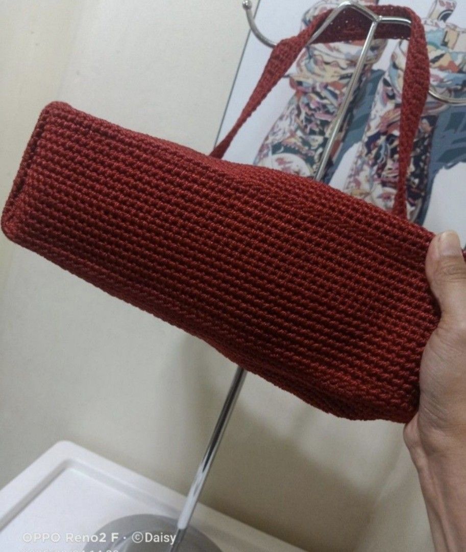 The Sak (Red Wine) (Category: Shoulder Bags) located in Quezon City. Submitted by uydaisy1979 (Listing ID 1460590306, Image 3). Description: .