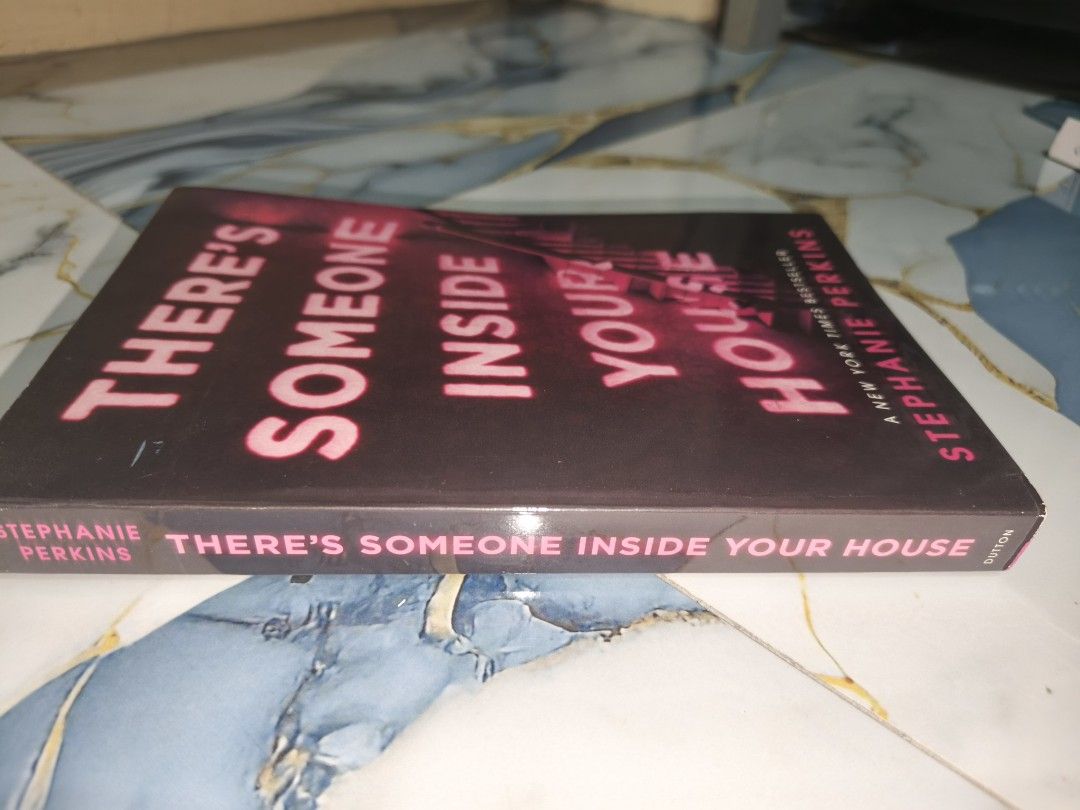 There's Someone Inside Your House by Stephanie Perkins (Category: Storybooks) located in Cavite. Submitted by jannede (Listing ID 1460621183, Image 2). Description: self painted edges paperback plastic-covered.