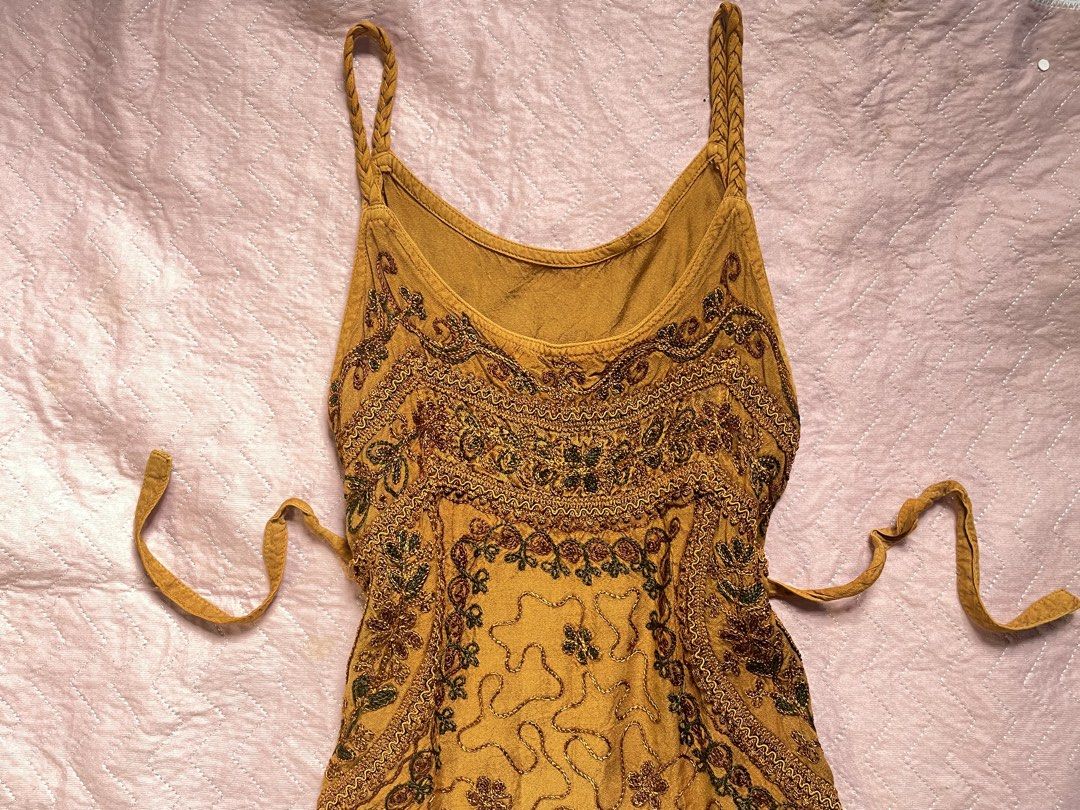 tie-back camisole top (Category: Sleeveless) located in Meycauayan. Submitted by fae.trove (Listing ID 1460651641, Image 3). Description: .