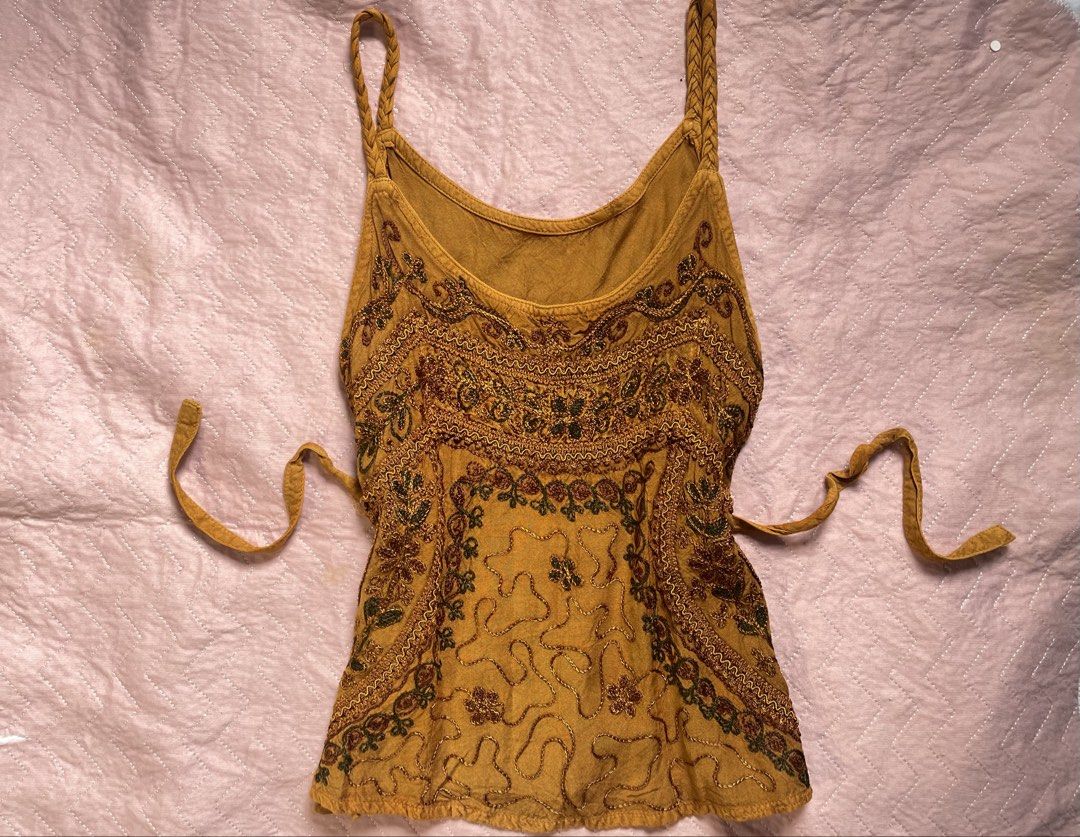 tie-back camisole top (Category: Sleeveless) located in Meycauayan. Submitted by fae.trove (Listing ID 1460651641, Image 1). Description: .
