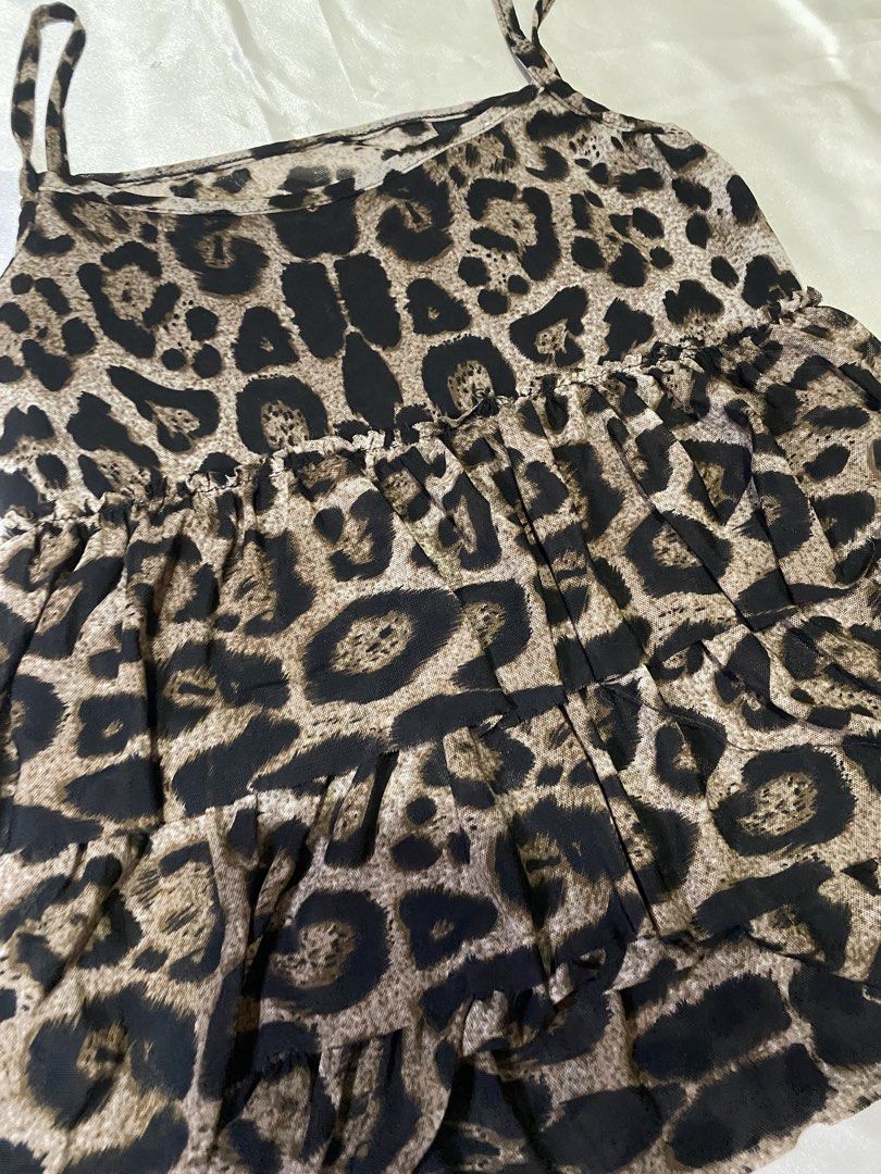 Tiered Ruffle Leopard Print Top (Category: Sleeveless) located in Quezon City. Submitted by ssushimun (Listing ID 1460670529, Image 2). Description: Can fit up-to M.