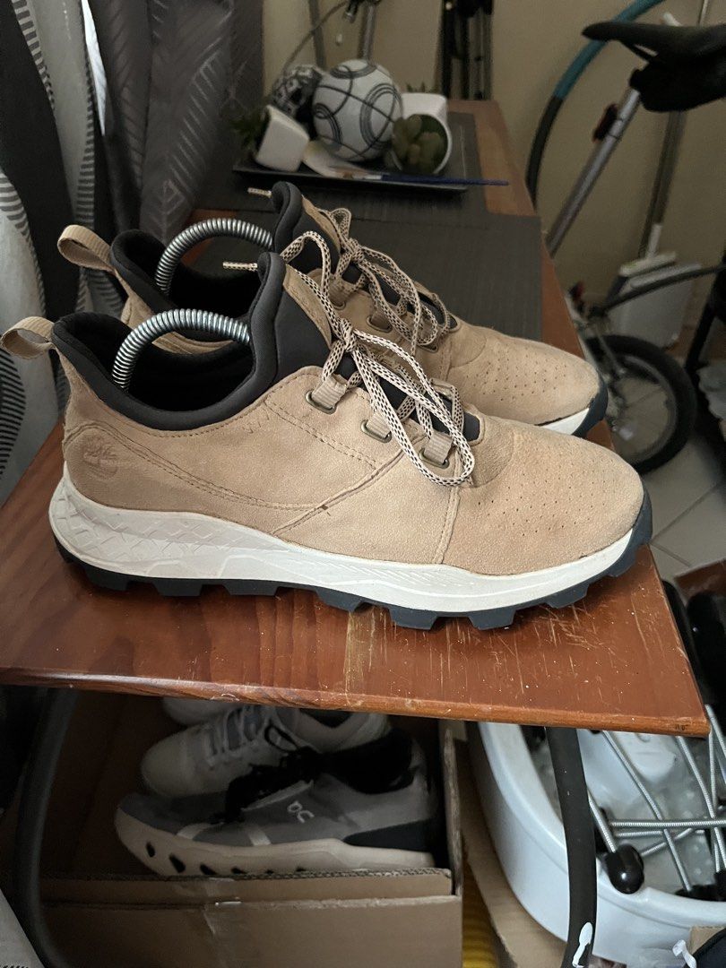 Timberland shoes (Category: Casual Shoes) located in Las Pinas. Submitted by deepsouthe (Listing ID 1460511129, Image 2). Description: Timberland shoes M8.5, 8uk, 42eu, 26.5cm Fits 8.5-9 VG condition, no issues Check d sole parang di pa sumayad sa lupa Php1,950 plus sf Las Pinas area.