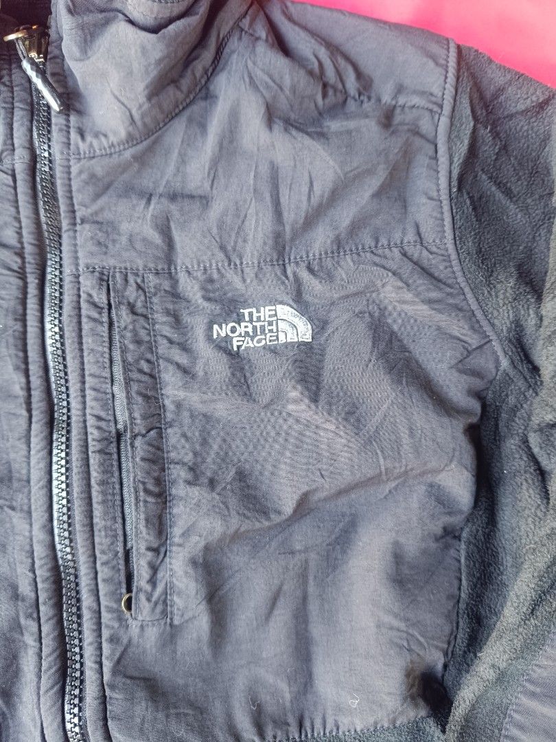 TNF FLEECE JACKET (Category: Coats, Jackets and Outerwear) located in Bulacan. Submitted by moybilog (Listing ID 1460552250, Image 2). Description: .