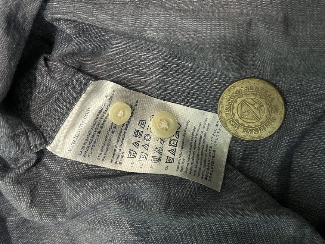 Tommy hilfiger button down (Category: Formal Shirts) located in Caloocan City. Submitted by jeremih_ (Listing ID 1460606075, Image 3). Description: Size M on tag color rate: 9/10 complete buttons no issue Dm for more details .