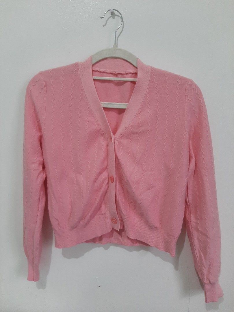 Top sweater (Category: Coats, Jackets and Outerwear) located in Las Pinas. Submitted by cj_e06 (Listing ID 1460508683, Image 1). Description: pink button down sweater.