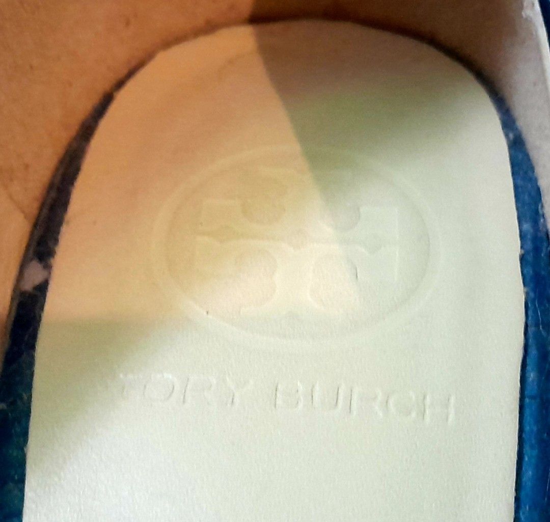 Tory Burch Heels (Category: Heels) located in Batangas. Submitted by norskieshoppe (Listing ID 1460515855, Image 3). Description: Sale!!! Sz 38 or sz 8 size runs small Fit size 7-7.5 Very nice in actual Dark blue patent Authentic.