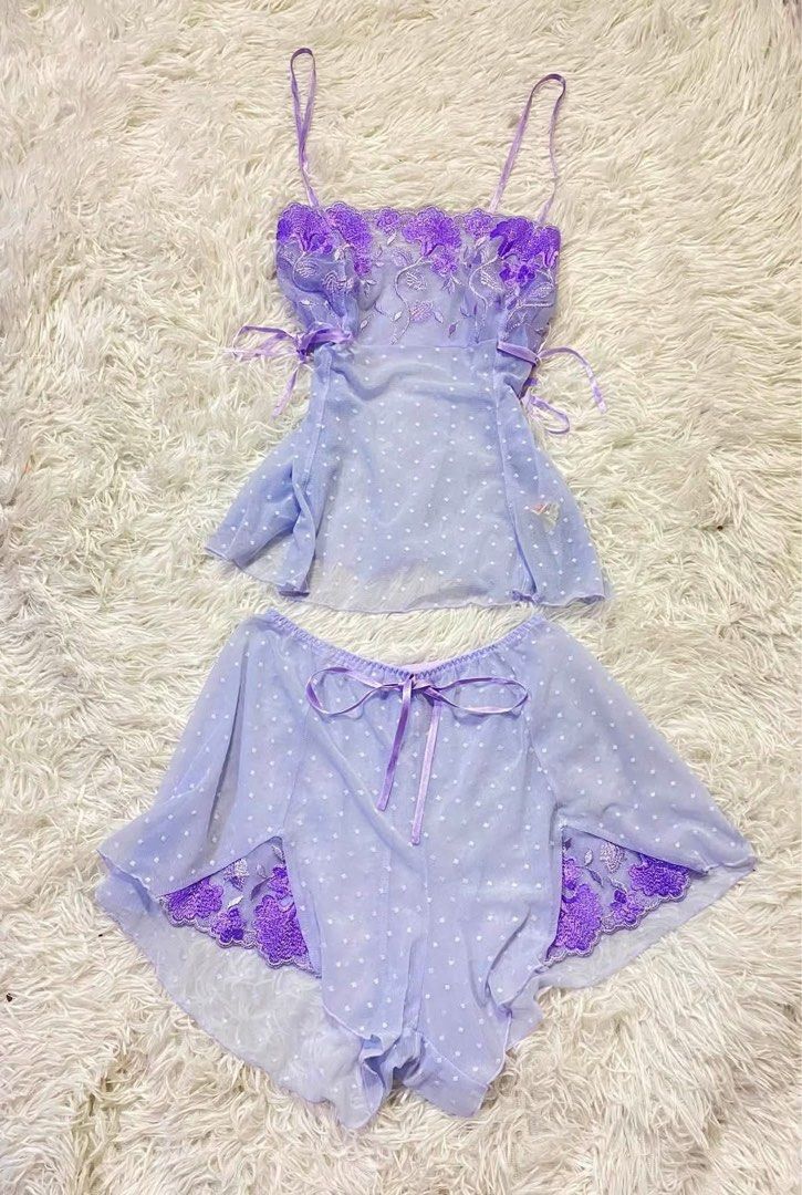 Triumph International Set (Category: Sets or Coordinates) located in Manila. Submitted by ukaysaukoy (Listing ID 1460682096, Image 1). Description: BRAND:Triumph International SIZE:XS-M || Shorts:26-36 BOTH STRETCHABLE 🏷️580 Set.