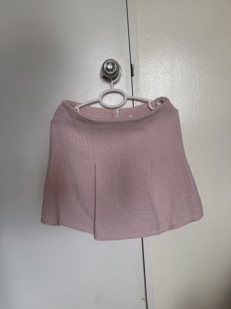Tweed Skirt (Category: Skirts) located in Quezon City. Submitted by ysm888 (Listing ID 1460552877, Image 1). Description: Bought in Thailand Never used Decluttering.