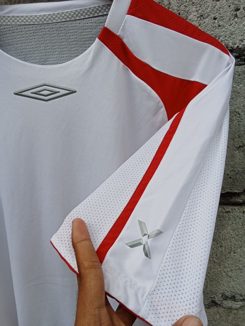 UMBRO JERSEY (Category: Tshirts & Polo Shirts ) located in Bayombong. Submitted by ern__ygr15 (Listing ID 1460514273, Image 2). Description: excellent condition no issue XL color rate 9.8/10.