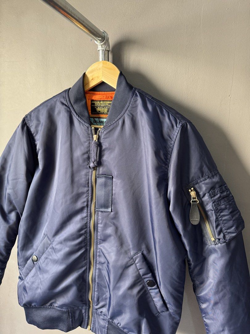 Unclefu - Military Bomber Jacket (Category: Coats, Jackets and Outerwear) located in Cabuyao City. Submitted by _streetflavor (Listing ID 1460537915, Image 2). Description: Unclefu - Military Bomber Jacket Excellent Size: fits medium Length: 25.5 Width: 22.5 -899 pesos Dm.