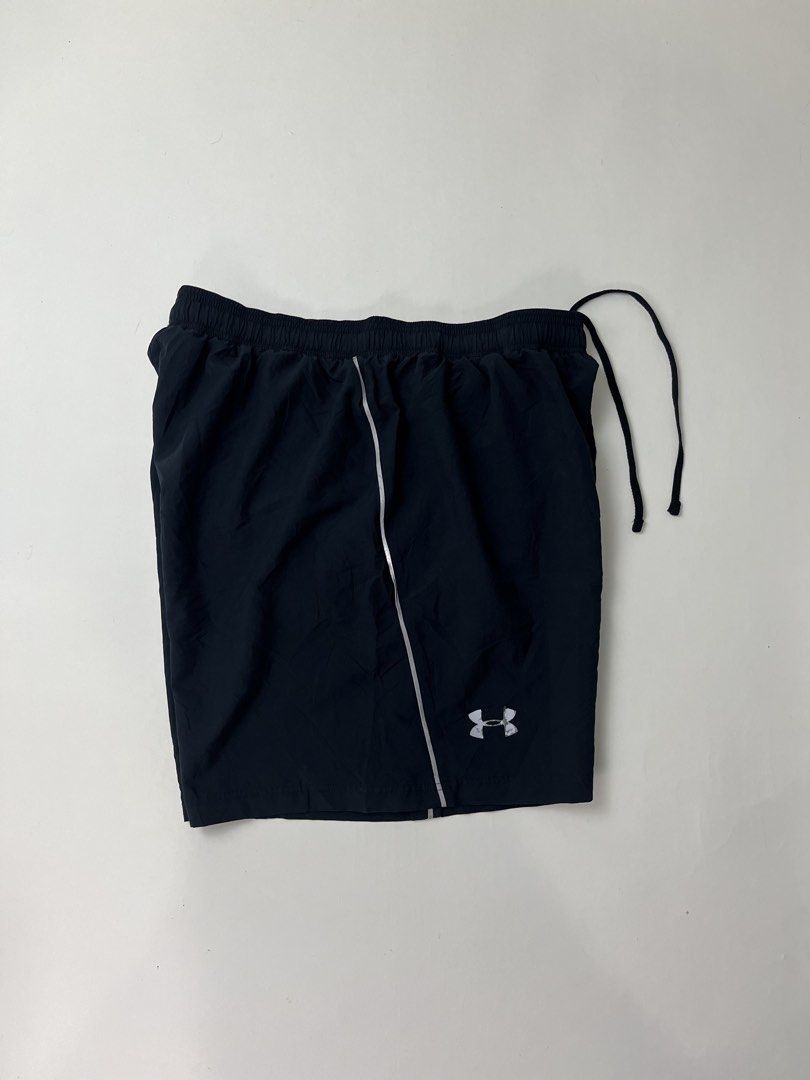 Under Armour Shorts (Category: Shorts) located in Makati City. Submitted by ufcknwthbst (Listing ID 1460552677, Image 2). Description: 17 inch length 9.5/10 condition No issue.