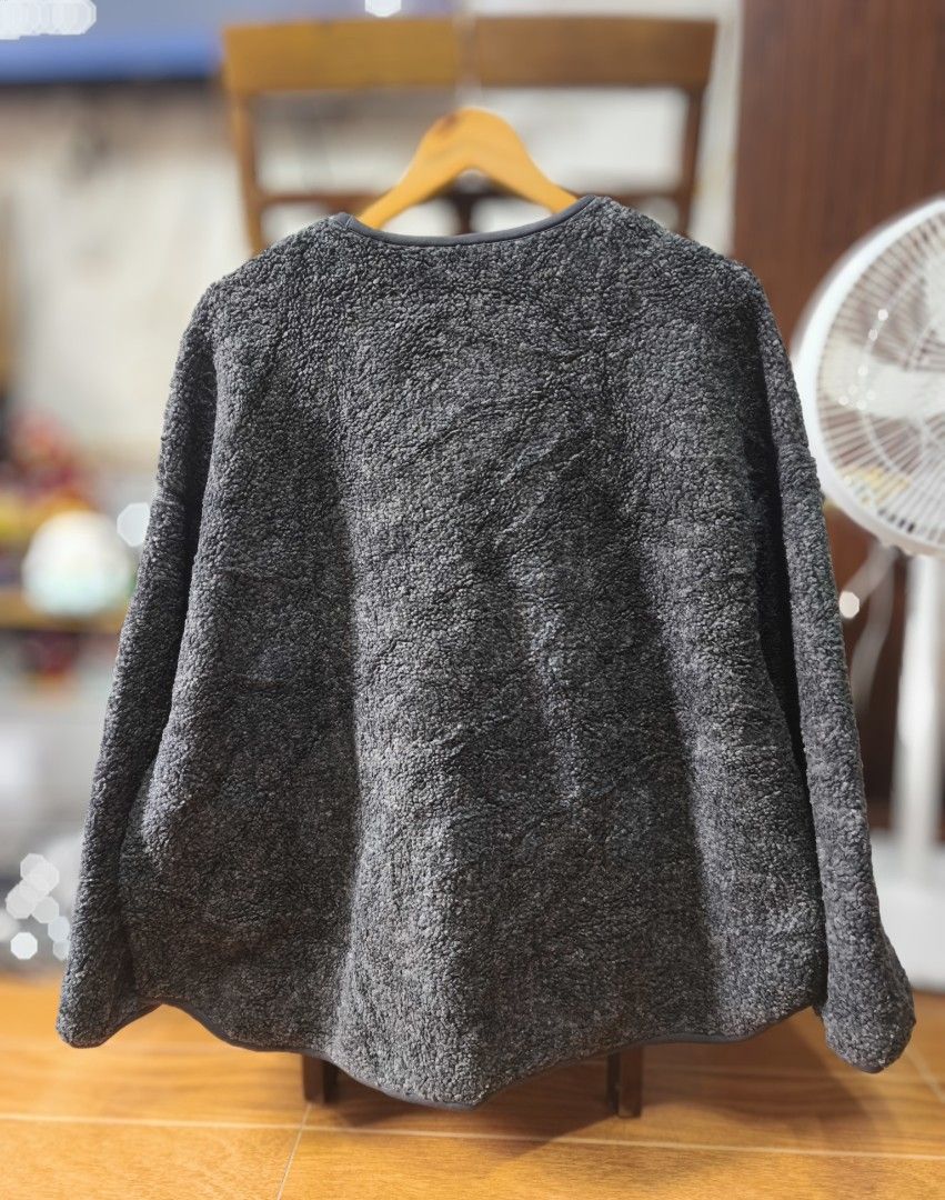 UNIQLO button down piled lined fleece cardigan (Category: Coats, Jackets and Outerwear) located in Antipolo. Submitted by janernest92368 (Listing ID 1460588767, Image 3). Description: - 3XL on tag can fit XL TO 3XL size - Dimes: W 27in. x L 27.5in. (boxy fit) - in good condition - complete tags - color rate: 9.5/10 ISSUE: none * Manage your expectations. These items are thrifted/ukay and pre-loved. These are not brand new. Will tell if it is in g