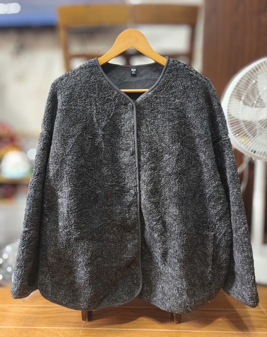UNIQLO button down piled lined fleece cardigan (Category: Coats, Jackets and Outerwear) located in Antipolo. Submitted by janernest92368 (Listing ID 1460588767, Image 2). Description: - 3XL on tag can fit XL TO 3XL size - Dimes: W 27in. x L 27.5in. (boxy fit) - in good condition - complete tags - color rate: 9.5/10 ISSUE: none * Manage your expectations. These items are thrifted/ukay and pre-loved. These are not brand new. Will tell if it is in g