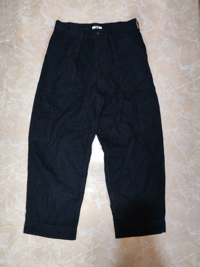 UNIQLO CARPENTER BAGGY PANTS (Category: Jeans) located in Cotabato. Submitted by rayhan.thriftee (Listing ID 1460606706, Image 1). Description: Uniqlo Carpenter baggy pants black colorway size 31-32 waistline 40 length good as new no issue 899 plus sf.