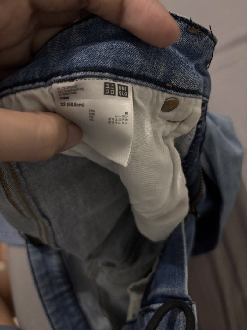 Uniqlo Distressed Light Wash Jeans (Category: Jeans) located in Cavite. Submitted by clawsetangelaco (Listing ID 1460656089, Image 3). Description: Brand: Uniqlo Fabric: Denim (79% Cotton, 10% Rayon, 7% Polyester, 4% Polyurethane) Color: Light Blue / Light Wash MOP: GCash only (Free SF) Shipment: Weekend Shipment only.