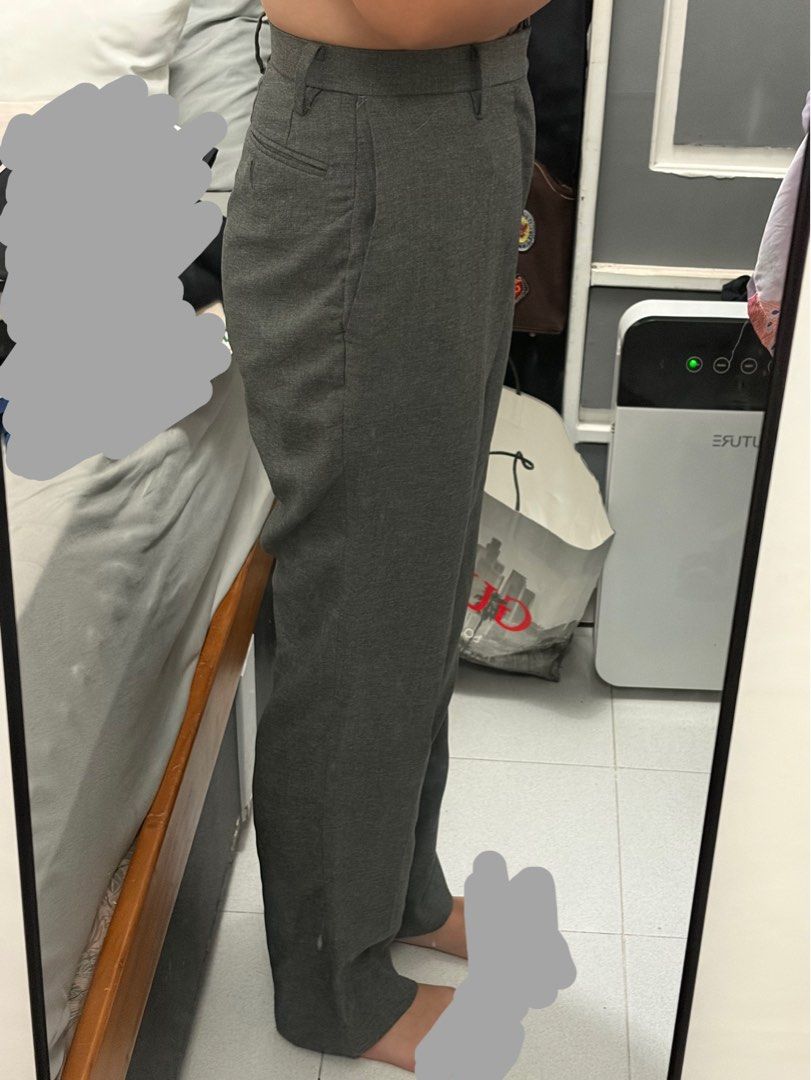 UNIQLO Grey Trousers (Category: Other Bottoms) located in Cabuyao City. Submitted by lex_aumaige (Listing ID 1460655676, Image 2). Description: - see photos for sizing - unisex.