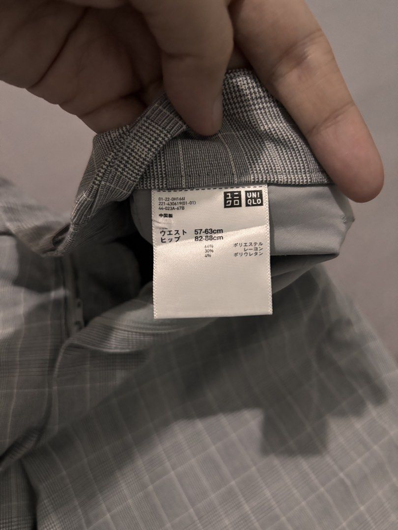 Uniqlo Plaid Smart Ankle Pants (Category: Other Bottoms) located in Cavite. Submitted by clawsetangelaco (Listing ID 1460660065, Image 2). Description: Brand: Uniqlo Fabric: 66% Polyester, 30% Rayon, 4% Polyurethane / Spandex Color: Grey Plaid / Checkered MOP: Gcash only (Free SF) Weekend Shipment only.