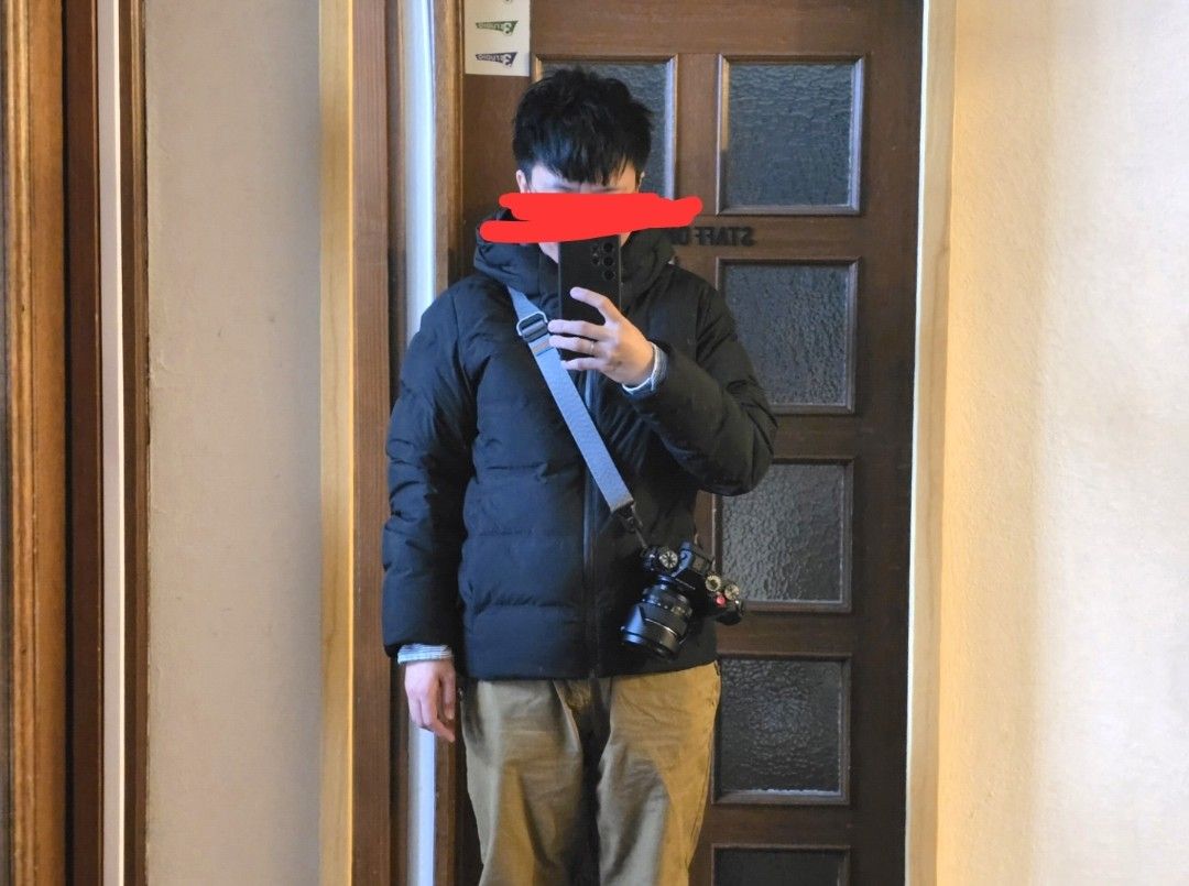 Uniqlo Seamless Down Parka Black Small (Category: Coats, Jackets and Outerwear) located in Manila. Submitted by leftshark_deer (Listing ID 1460672943, Image 2). Description: Very very very good condition! And very very warm! Just clean it with wipes. Will clean before shipping it out. Original price of 6,990php from Uniqlo. This one is authentic, not thrifted!!!!!! .