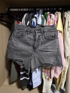 (Category: ) located in . Submitted by _cjbarrera (Listing ID 1460537756, Image 1). Description: .