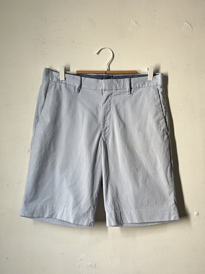 Uniqlo Shorts (Category: Shorts) located in Cagayan de Oro. Submitted by vigo999 (Listing ID 1460603090, Image 1). Description: Uniqlo Shorts Size 32 Condition: Very Good Color rate: 9/10 No issue need wash Dimes: 32x20 Leg Opening: 10.