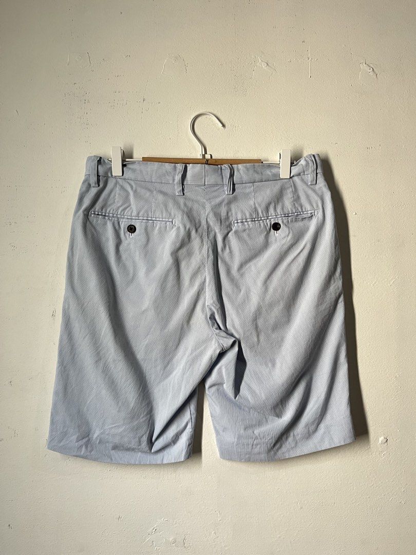 Uniqlo Shorts (Category: Shorts) located in Cagayan de Oro. Submitted by vigo999 (Listing ID 1460603090, Image 2). Description: Uniqlo Shorts Size 32 Condition: Very Good Color rate: 9/10 No issue need wash Dimes: 32x20 Leg Opening: 10.