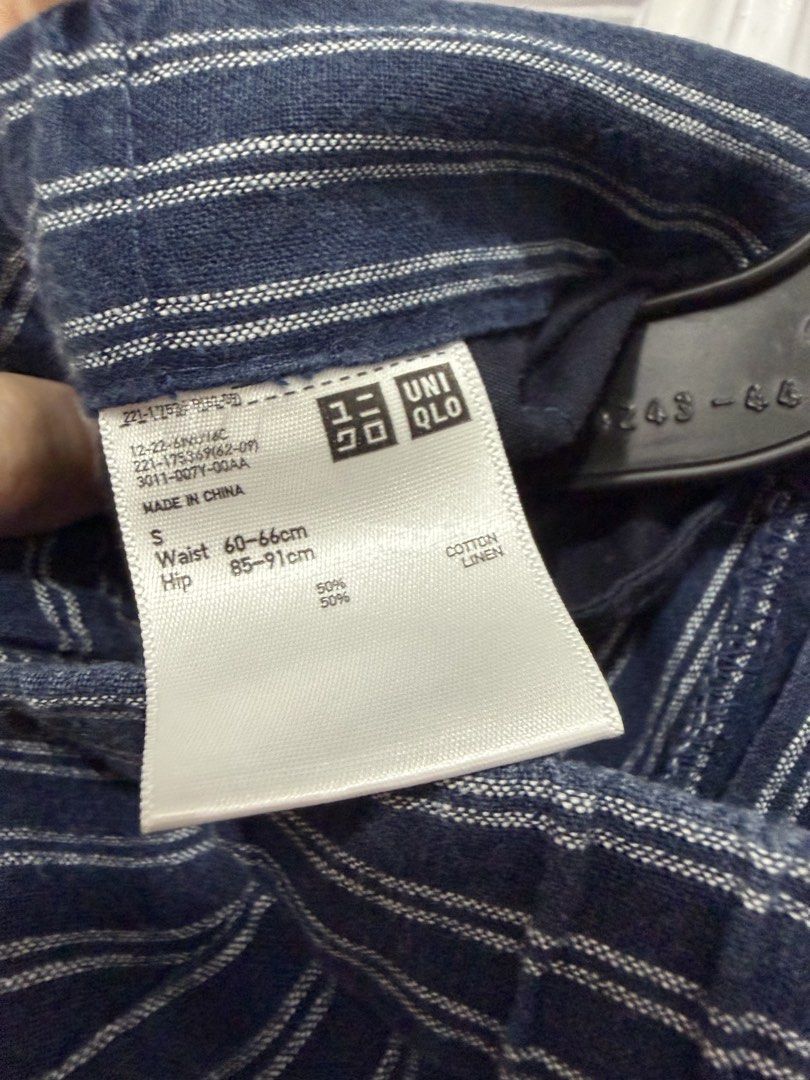 Uniqlo Striped Trousers (Category: Other Bottoms) located in Quezon City. Submitted by ayybee_closet (Listing ID 1460673992, Image 3). Description: - Trousers with button and tie straps to tighten waist area - Straight cut - Linen fabric.