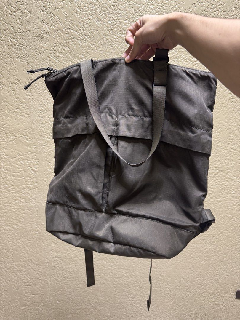 UNIQLO Utility 2Way Bag (Category: Backpacks) located in Quezon City. Submitted by mgcunson (Listing ID 1460682337, Image 1). Description: UNIQLO Utility 2Way Bag 2-way design can be used as a backpack of tote bag Can accommodate up to 15 inch laptop Multi-pocket design .