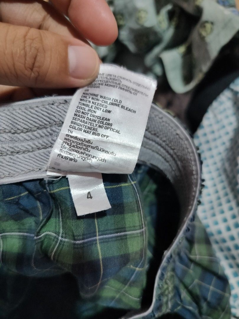 Uniqlo x MARNI Collab (Category: Shorts) located in Ilagan. Submitted by judzkulot (Listing ID 1460683467, Image 3). Description: 📢📢📢NEW COLLECTIONS📢📢📢 💥💥SELECTED BRANDED UKAY💥💥 💥Used but not abused 💥 With signs of use and minimal flaws 💥Please check each photo carefully for the item's condition 💥Manage your expectations kase ukay po ito ❌BAWAL NA BAWAL SA MASELAN😉 Size : M on tag (30-32 W') Excellent condition 📌Please bear in min