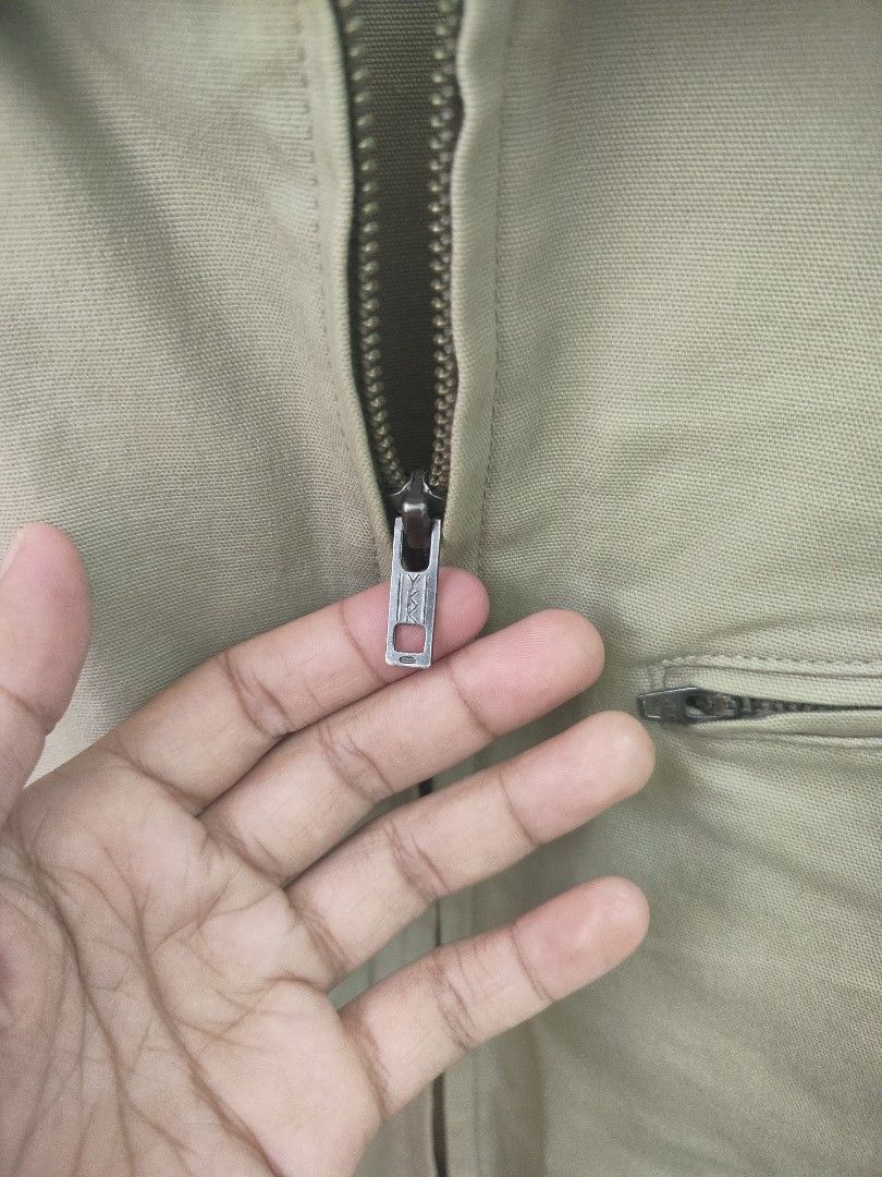 Uniqlo Zip Up Blouson (Category: Coats, Jackets and Outerwear) located in Ilagan. Submitted by judzkulot (Listing ID 1460670026, Image 3). Description: ✨Uniqlo Zip Up Blouson Jacket Size M on tag 22 W' x 25.5 L' ✔️Features a chest pocket and two side pockets ✔️Ideal for casual wear ✔️Simple and Classic design ✔️ Used twice only - As new condition RFS: Malaki sakin.