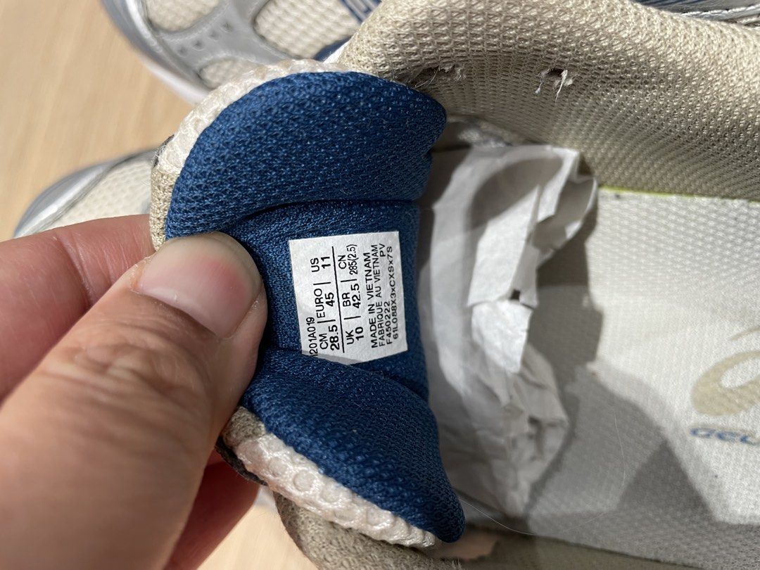 us11 kayano 14 （分類：波鞋）位於 Hong Kong。 由 supdoiii 提交（商品編號 1460632758，圖片 3）。簡介： 冇盒 us11 新舊如圖 $200。