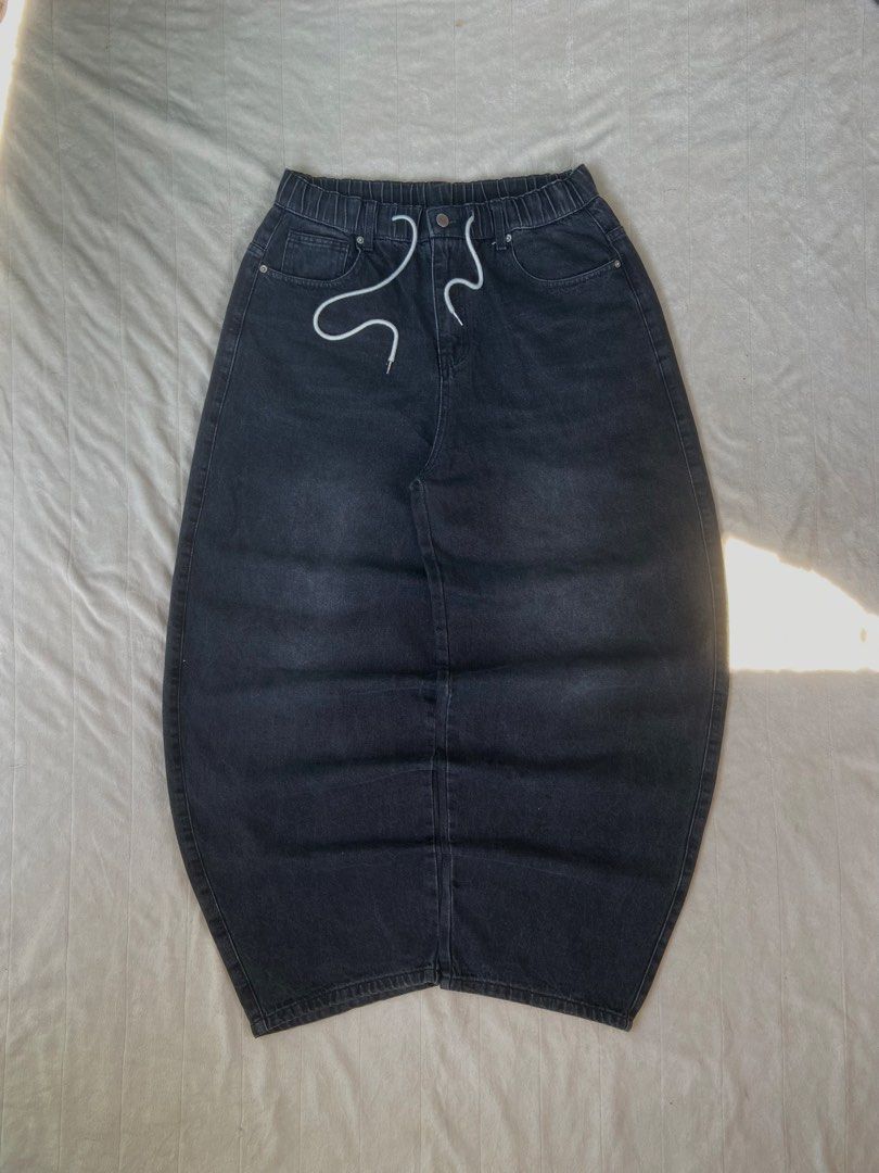 UTPD black washed baggy pants (Category: Jeans) located in Cagayan de Oro. Submitted by michaelpecenio (Listing ID 1460678661, Image 1). Description: - MINE 550 (UTPD) black washed baggy pants with laces measurements (zero start in inches) waist / 25-35 length / 43 thigh / 15 hem / 9.5 color rate 10/10 hard denim heavyweight no issue.