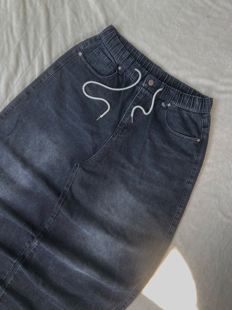 UTPD black washed baggy pants (Category: Jeans) located in Cagayan de Oro. Submitted by michaelpecenio (Listing ID 1460678661, Image 2). Description: - MINE 550 (UTPD) black washed baggy pants with laces measurements (zero start in inches) waist / 25-35 length / 43 thigh / 15 hem / 9.5 color rate 10/10 hard denim heavyweight no issue.