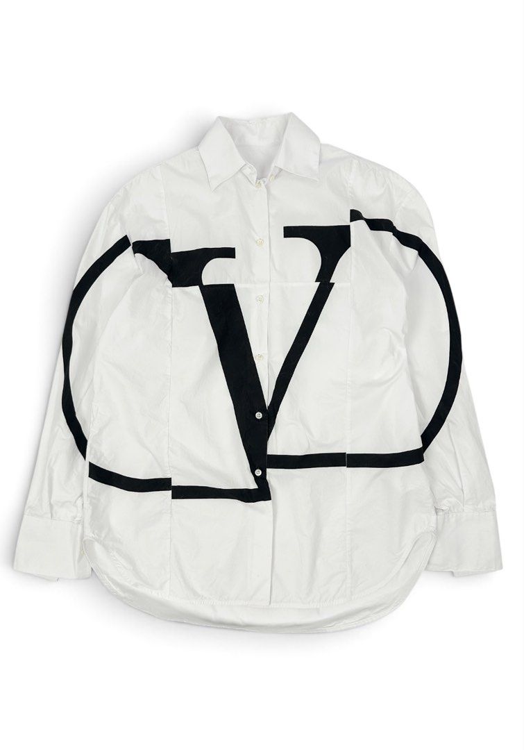 Valentino (Category: Luxury Apparel) located in Manila. Submitted by draftdrops (Listing ID 1460620885, Image 1). Description: Printed big logo design,button down and excellent condition Width :23 Length :28.5 Size:xl.
