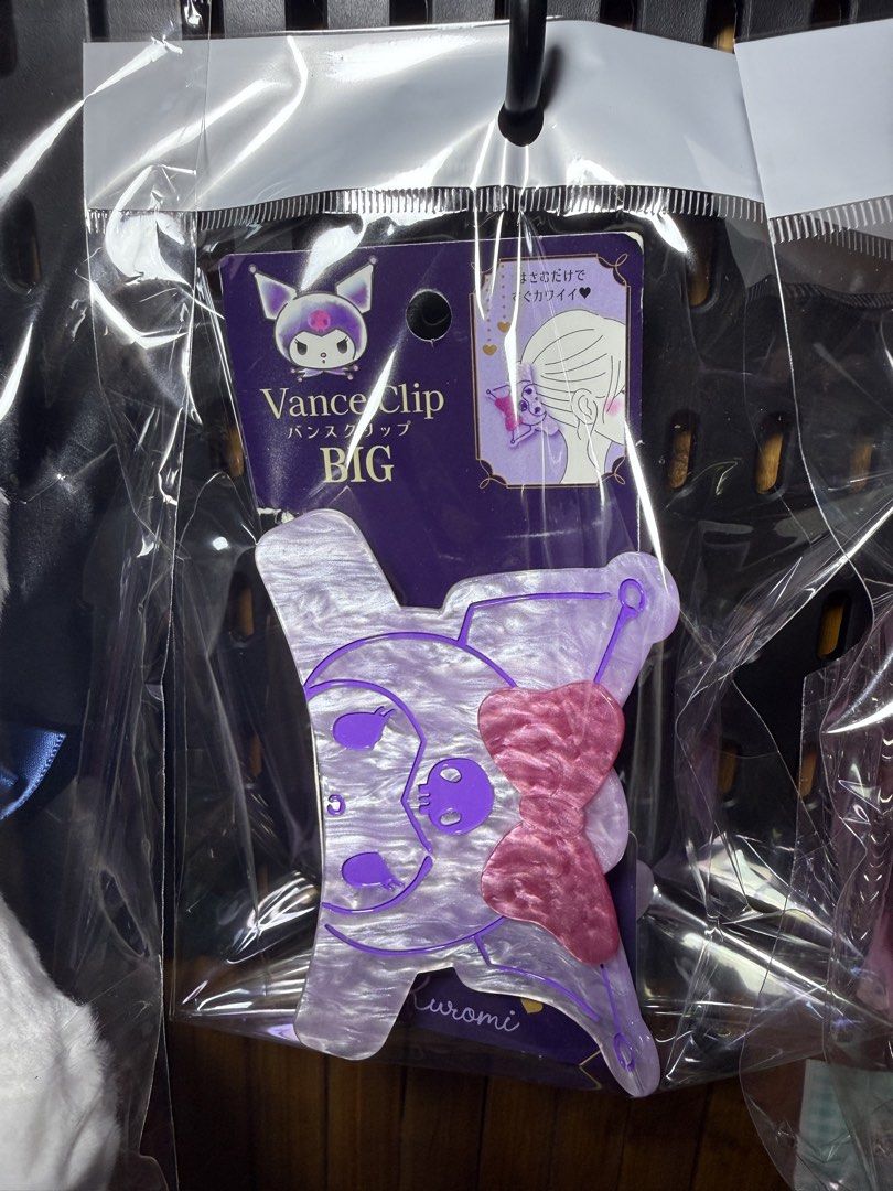 Vance Clip Big Kuromi (Category: Hair Accessories) located in Taguig. Submitted by karabelle19923 (Listing ID 1460522849, Image 1). Description: Authentic Japan Vance clip big.