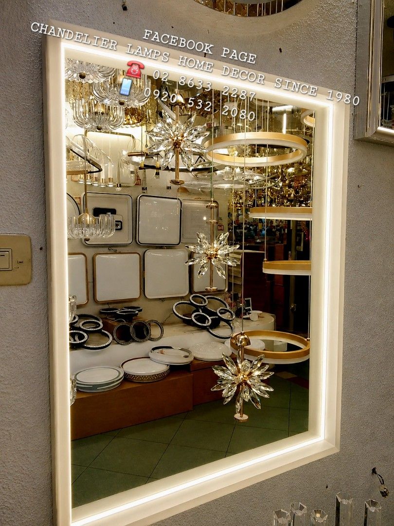 Vanity mirror lamp (Category: Mirrors) located in Manila. Submitted by aranyailawan (Listing ID 1460508738, Image 1). Description: .