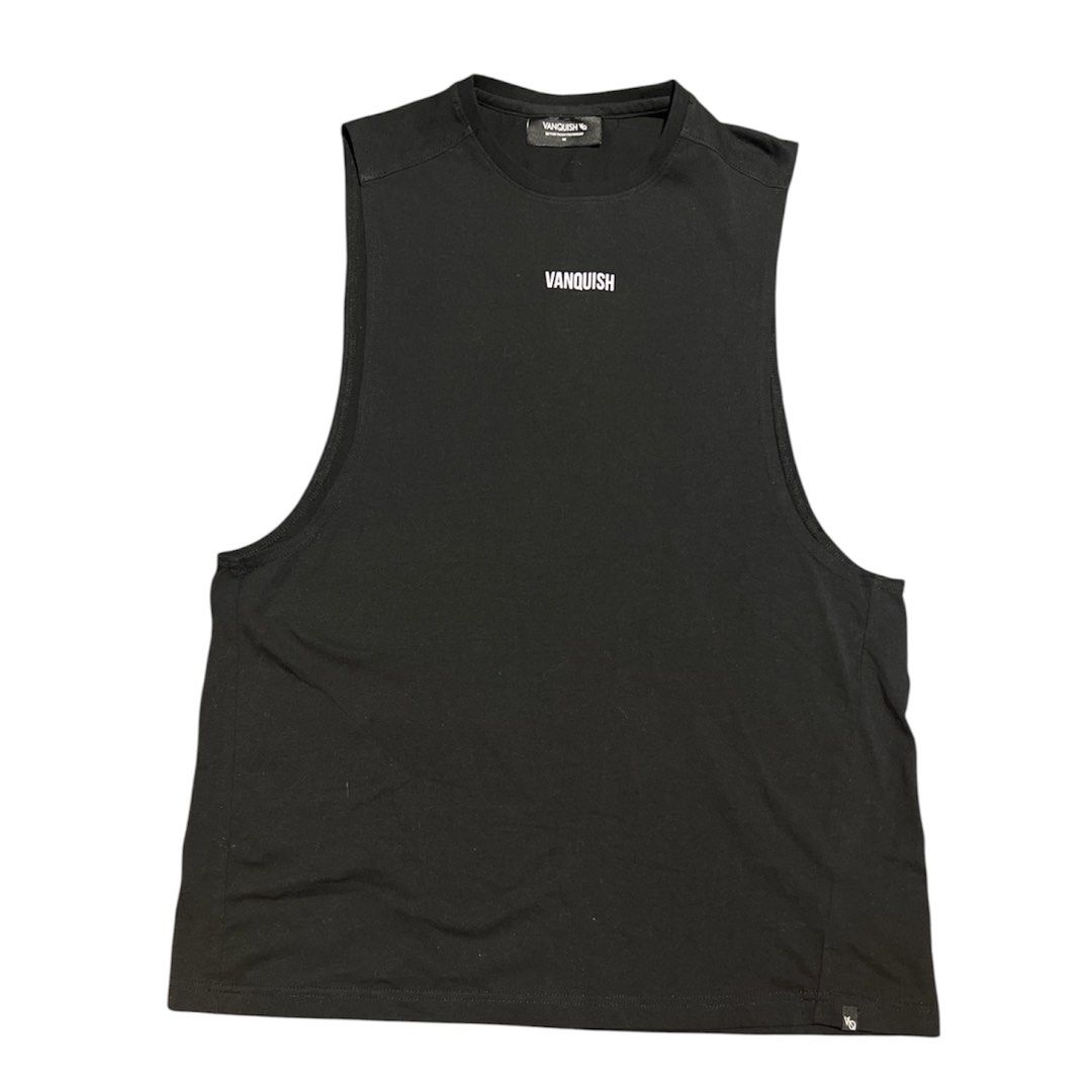 Vanquish essential sleeveless medium (Category: Activewear) located in Iba. Submitted by xooperfindslb (Listing ID 1460702702, Image 2). Description: Vanquish essential sleeveless shirt Black medium No issue Can pass as new.