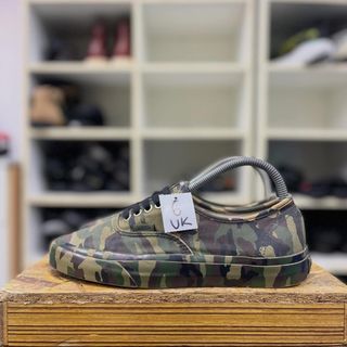 (Category: ) located in . Submitted by sneakers.too (Listing ID 1460652023, Image 1). Description: .