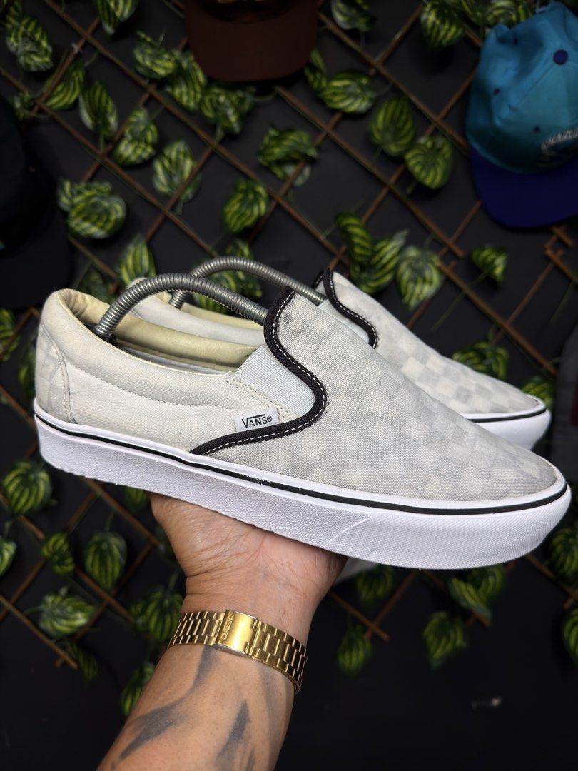 Vans Classic Slip-On Checkerboard Shoes (Category: Sneakers) located in Manila. Submitted by raven236 (Listing ID 1460537879, Image 2). Description: - Classic Vans Checkerboard Slip-On design - Easy slip-on style for convenience - Subtle, iconic checkerboard pattern - White sole with black trim - Ideal for everyday casual outings.