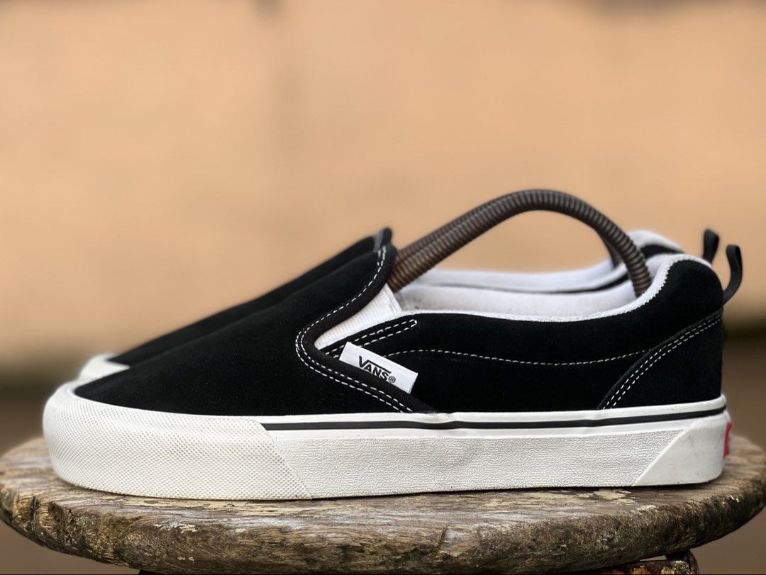 Vans Knu Slip On (Category: Sneakers) located in Pasig City. Submitted by store_4_all_season (Listing ID 1460625810, Image 2). Description: Size 8 us mens / 26 cm / 41 eu Used - Very Good condition No issue 📩📩📩.